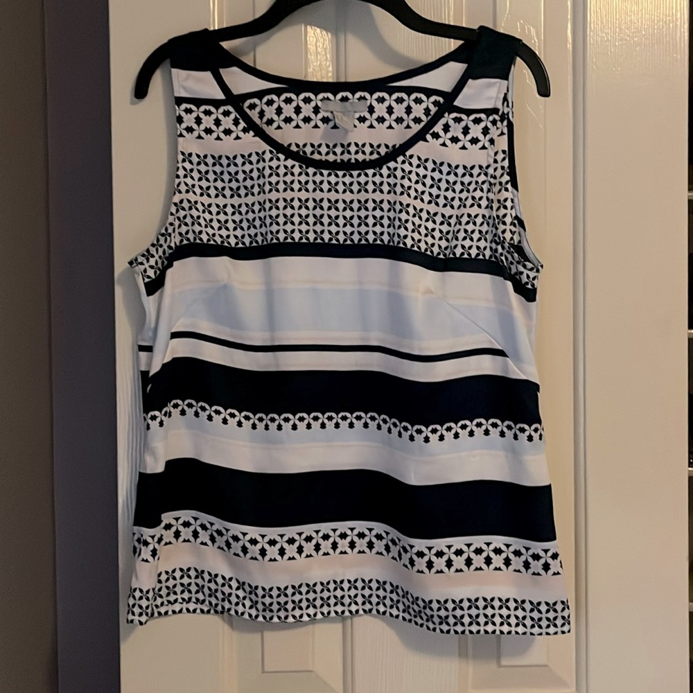 H&M silky top in navy blue horizontal pattern, size 10
